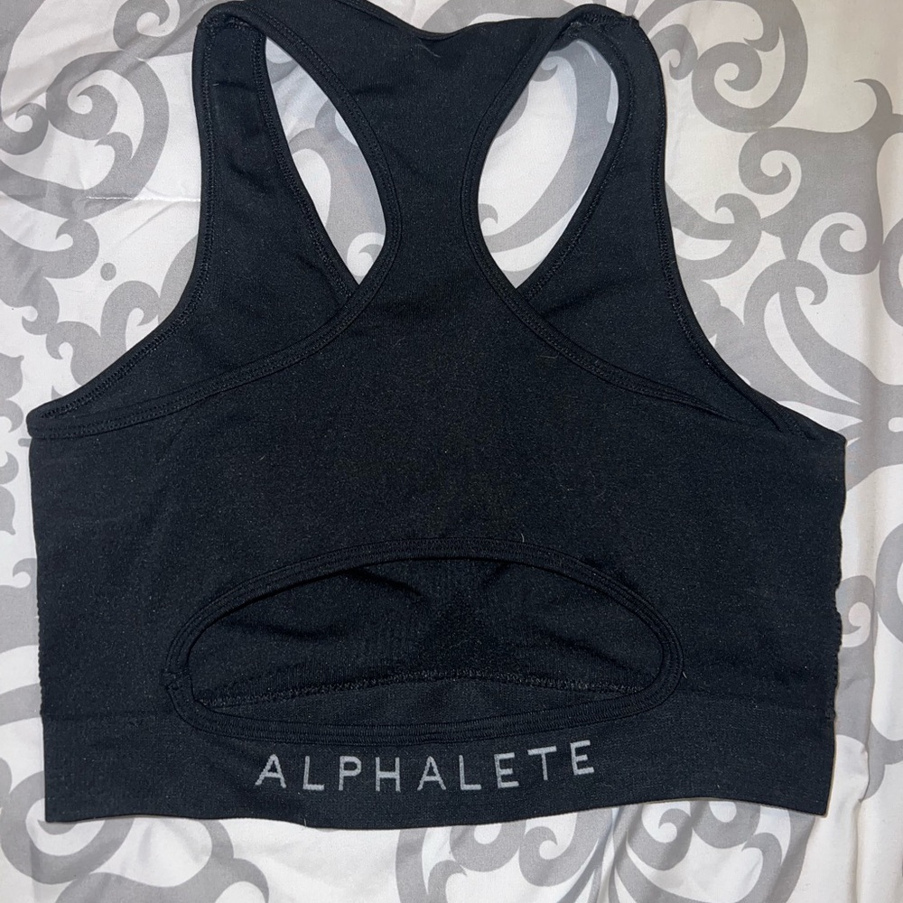Alphalete Women’s Sports bra Size Small